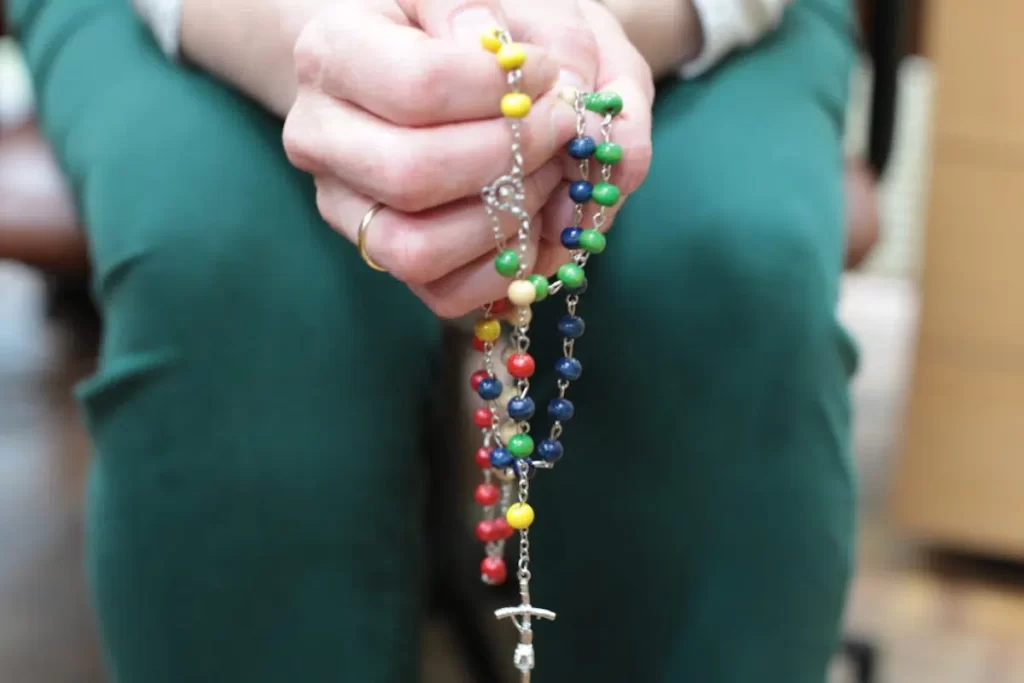 como rezar el rosario misionero