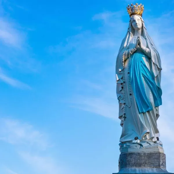 La Virgen de Lourdes y la Sanación de los Enfermos